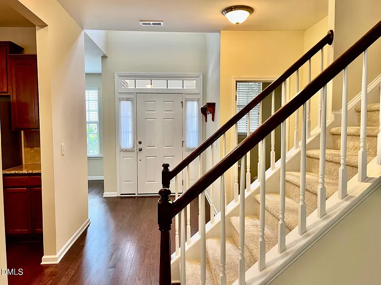 525 Sandy Whispers Pl — Photo 3