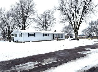 3702 W Amber Lake Dr, Fairmont, MN 56031