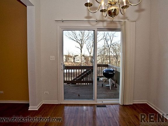 4th image of 1467 Yellowstone Dr