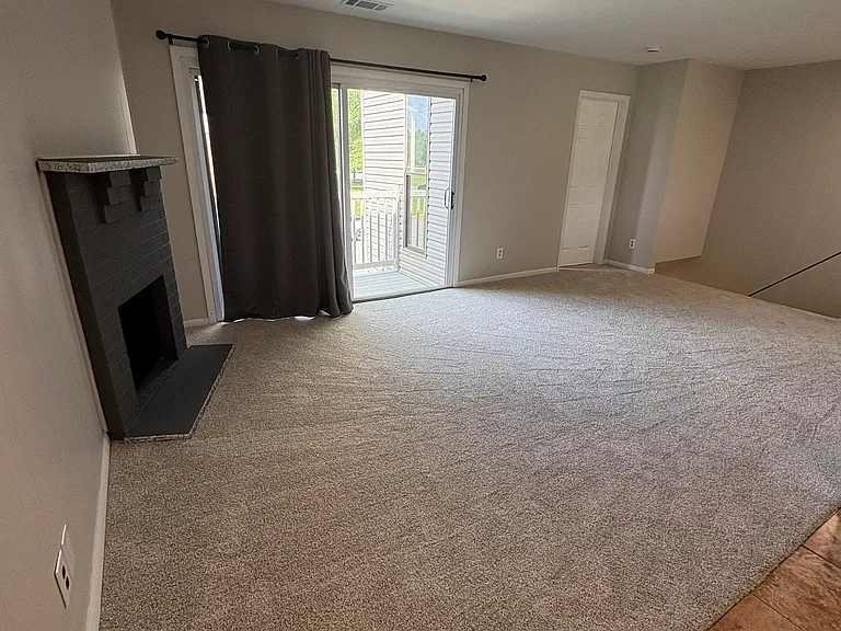 606 Alpine Ct — Photo 5
