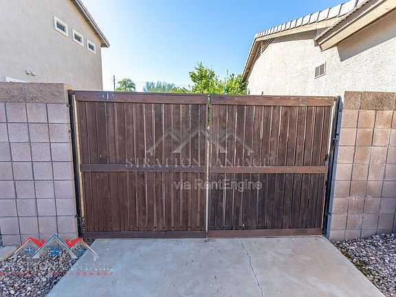 4th image of 661 E Julian Dr
