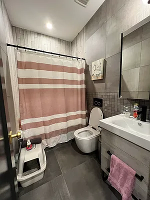 Rented by Hagstrom Management Inc | media 4