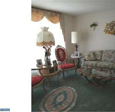 2nd image of 1022 Borbeck Ave