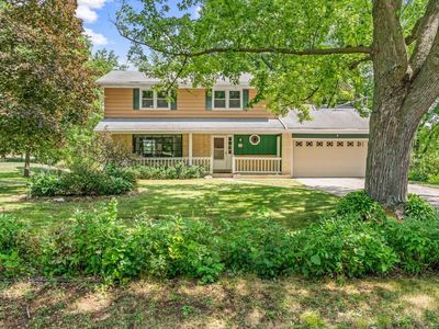 W270N326 Arrowhead TRAIL, Waukesha, WI, 53188
