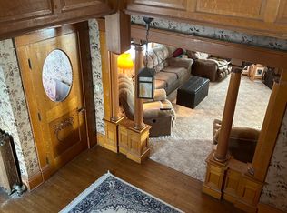 101 W 7th St, Woonsocket, SD 57385