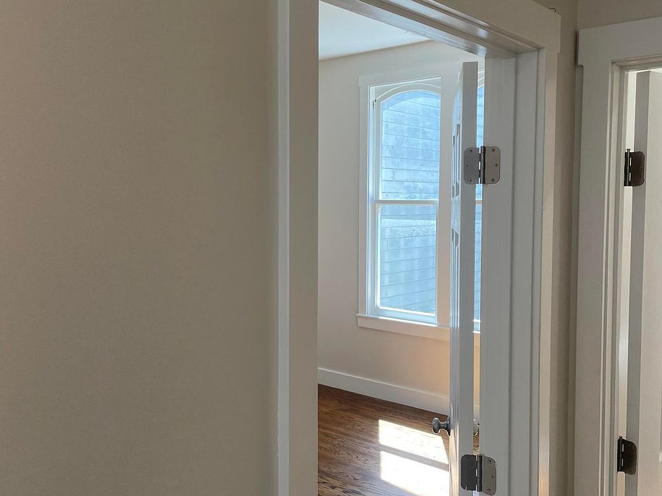 Entrance to bedroom