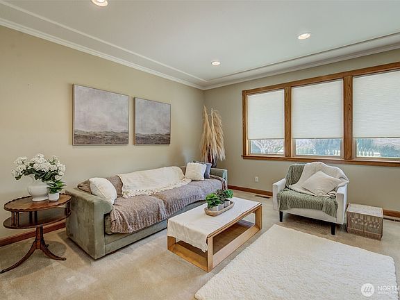 3rd image of 3716 Knowles Road