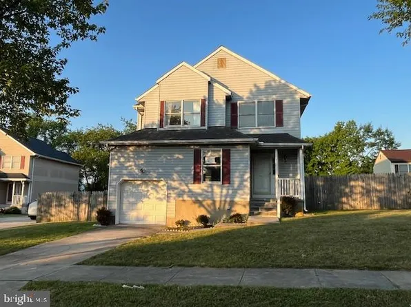 35 Greenknoll Blvd, Hanover, MD 21076