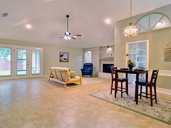 4th image of 5021 Alicia Dr
