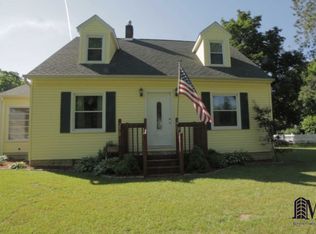 270 N Division St, Petersburg, MI 49270