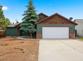 592 NE Redwood Ave, Redmond, OR 97756