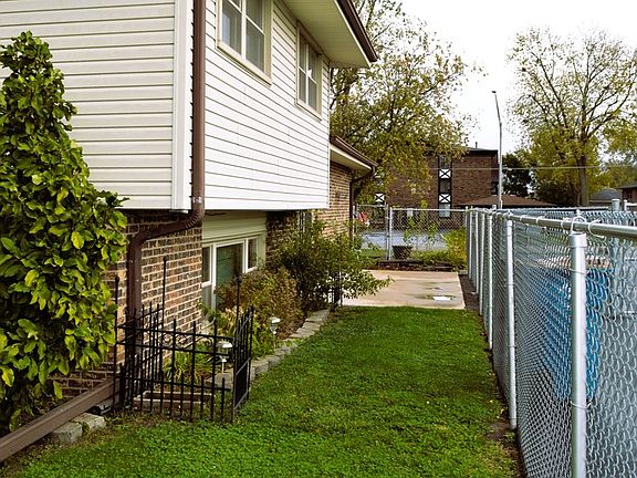 4th image of 13608 Lavergne Ave