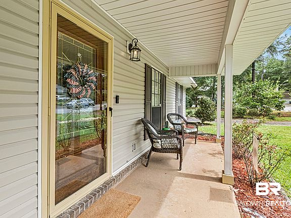 3rd image of 103 Golmon Cir