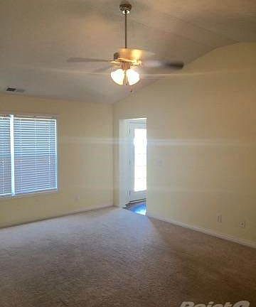 4th image of 4949 Imperial Dr