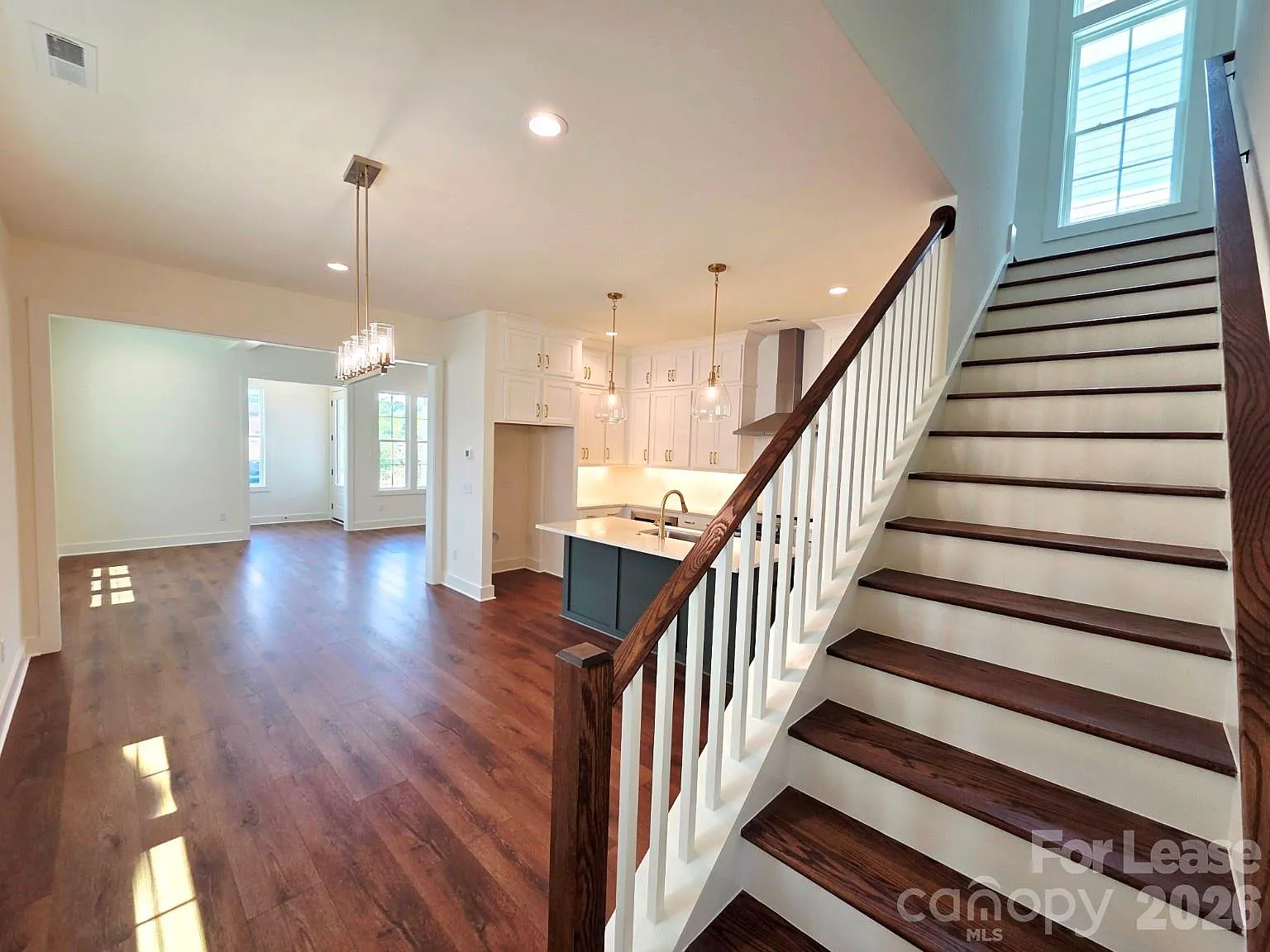 3 bed, 2.5 bath, 2229 sqft, $2,999 — Photo 4