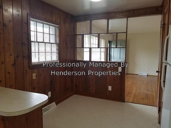 3rd image of 7330 Briardale Dr