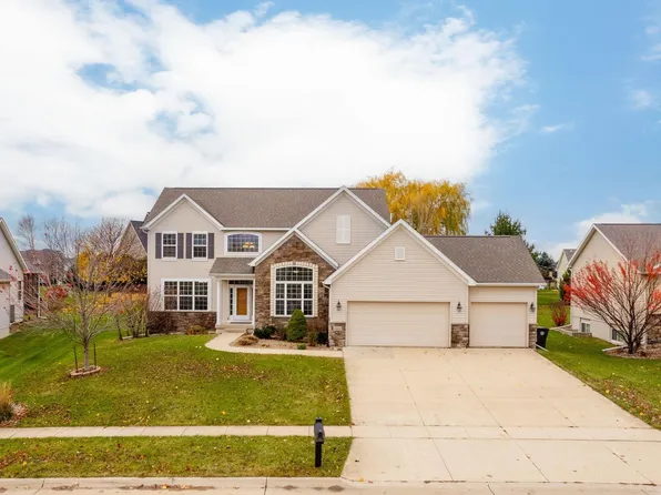 1603 Quail Ridge Rd, Cedar Falls, IA 50613