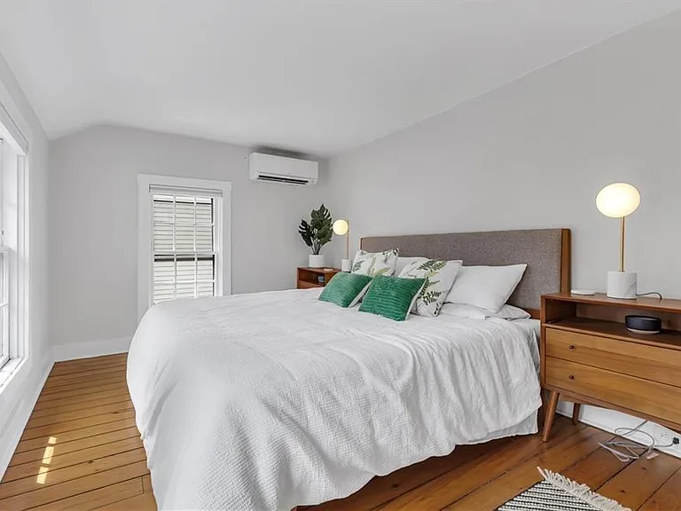 44 William St — Photo 15