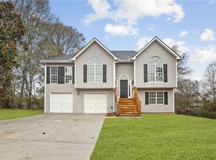 1455 Twin Manor Dr, Loganville, GA 30052