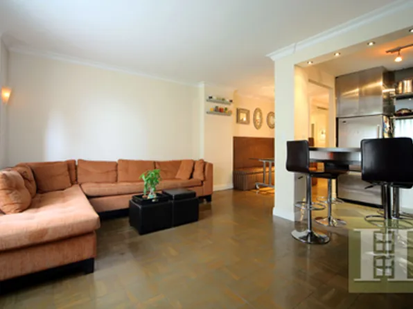 477 Fdr Drive image 1 of 8