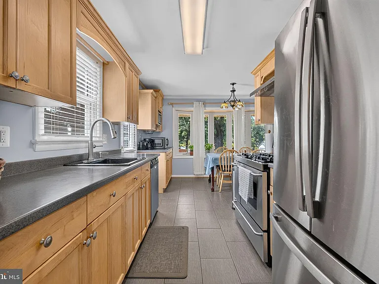 4507 Josephine Ave — Photo 7