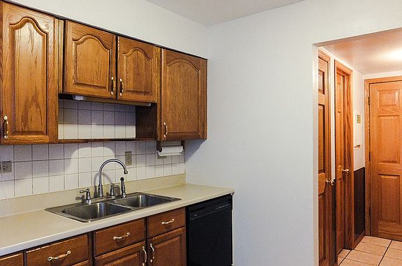 3rd image of 5730 Dutch Mill Ct Unit B