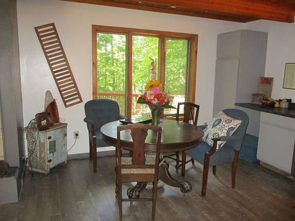 5th image of 595 Raven Ln