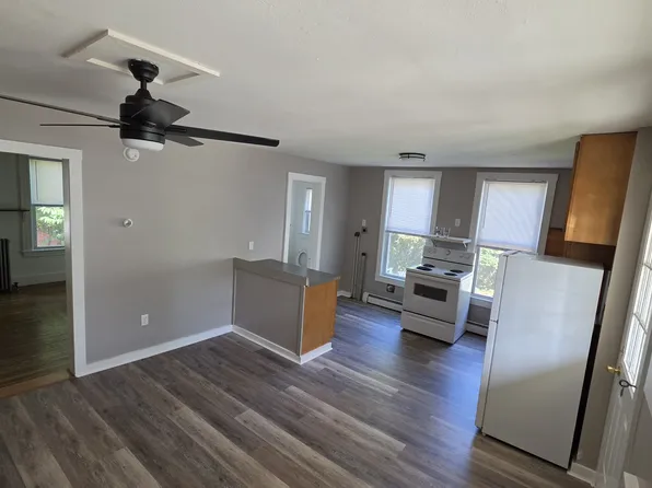 14 Summer St #3, Laconia, NH 03246