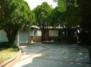 11033 Mascarell Ave, Mission Hills, CA 91345