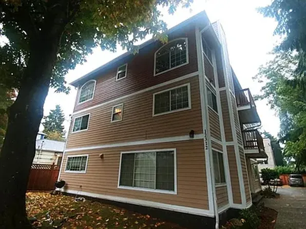 12312 40th Ave NE #2B, Seattle, WA 98125