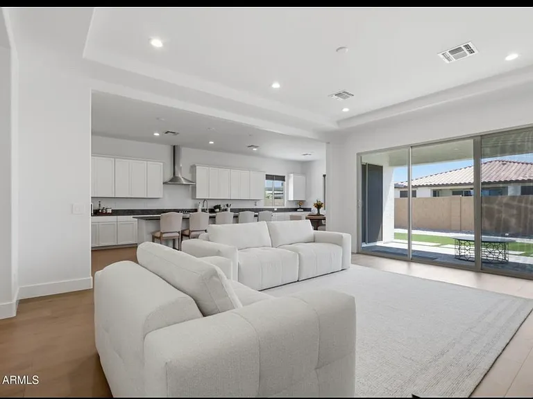 40583 W Desert Fairways Dr — Photo 3