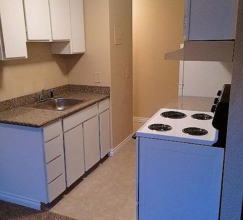 3rd image of 1320 Boren Ave APT 203