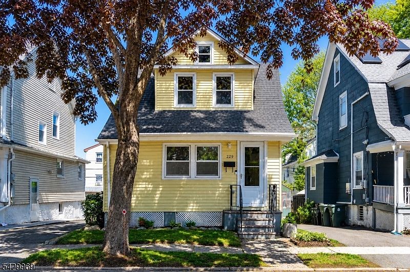1st image of 229 Lindsley Ave
