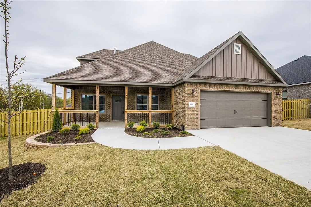 3607 SW Carter Road - 1 — Photo 1