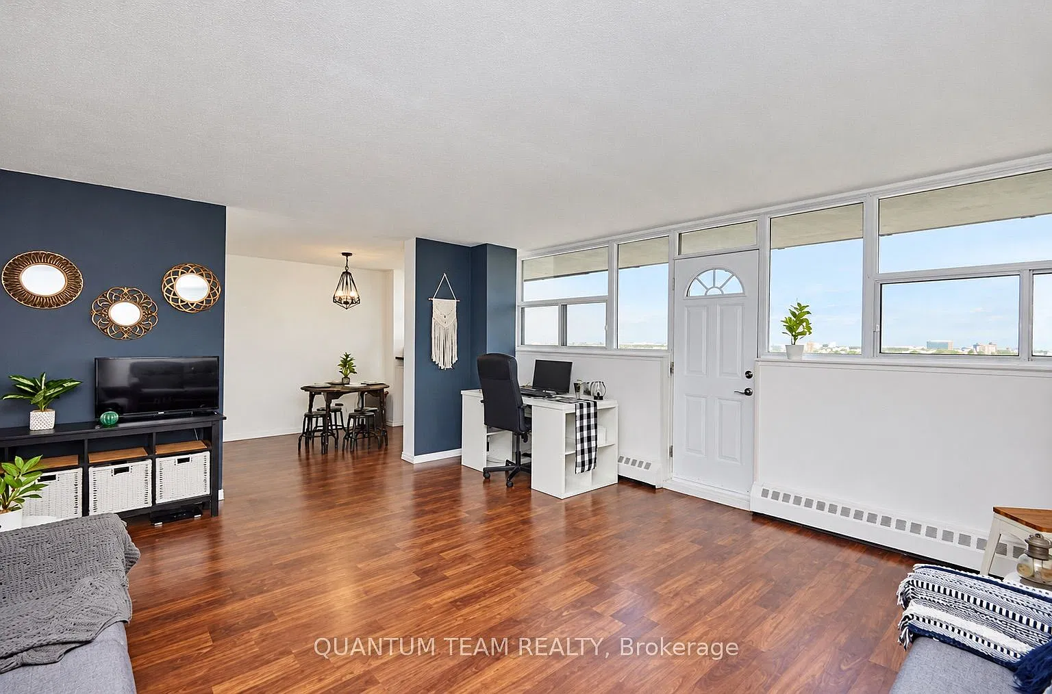 215 Glenridge Ave — Photo 3