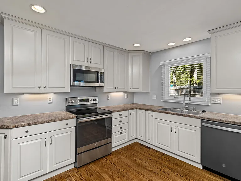 2332 Cleek Ct — Photo 13