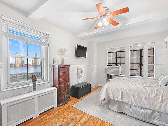 2nd image of 25 Tudor City Pl APT 323