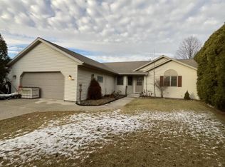 2542 Fox Ridge Ct, Sheboygan, WI 53081