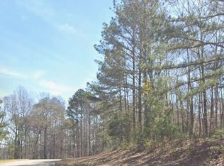 205 Long Cove Dr, Lagrange, GA 30240