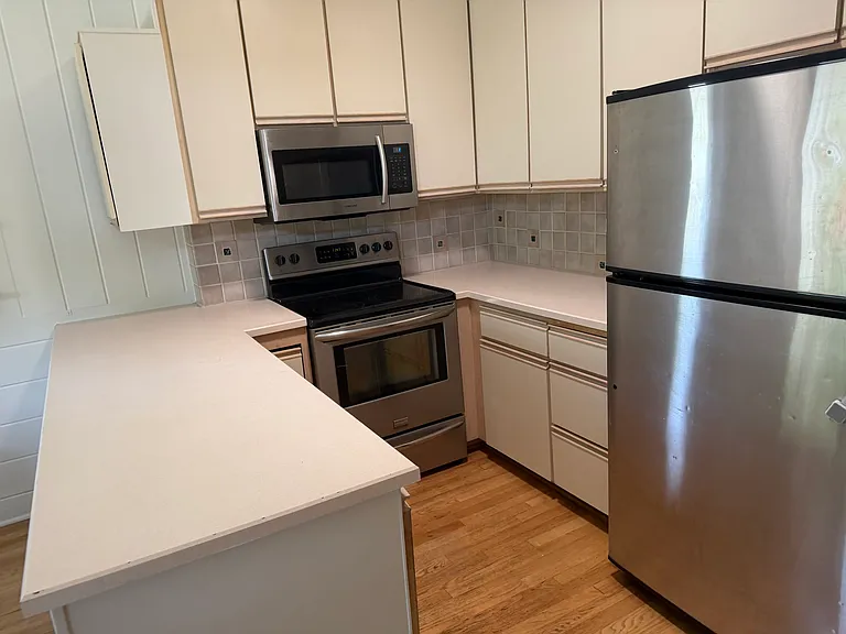 903 Newport St — Photo 15