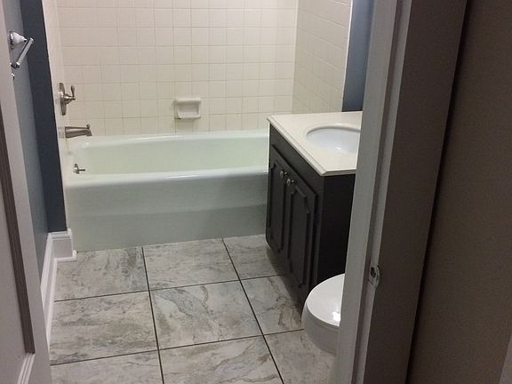 4th image of 1313 Hodges St