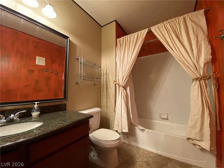 10224 Penrith Ave #204 — Photo 20