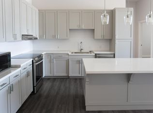 201 S Main St #305, Owasso, OK 74055
