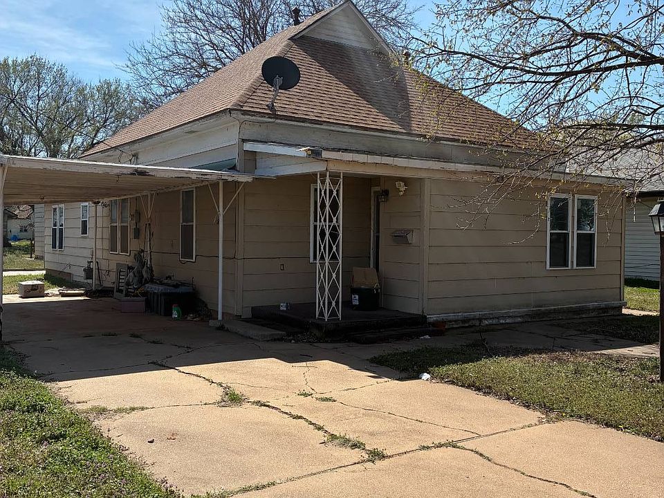 1st image of 214 W 5th St