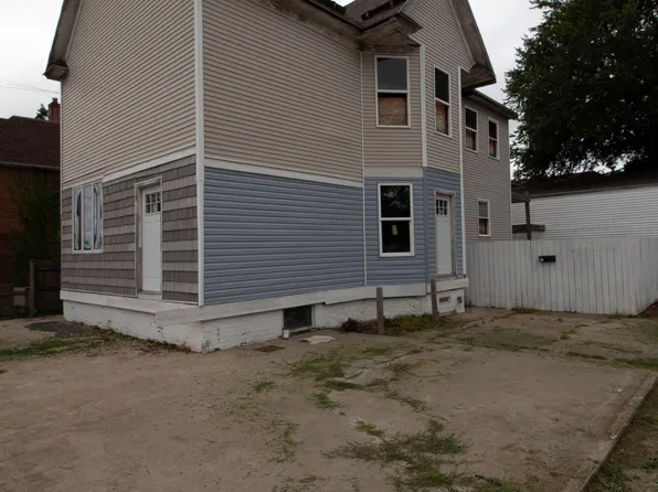 1214 E Michigan Blvd, Michigan City, IN 46360