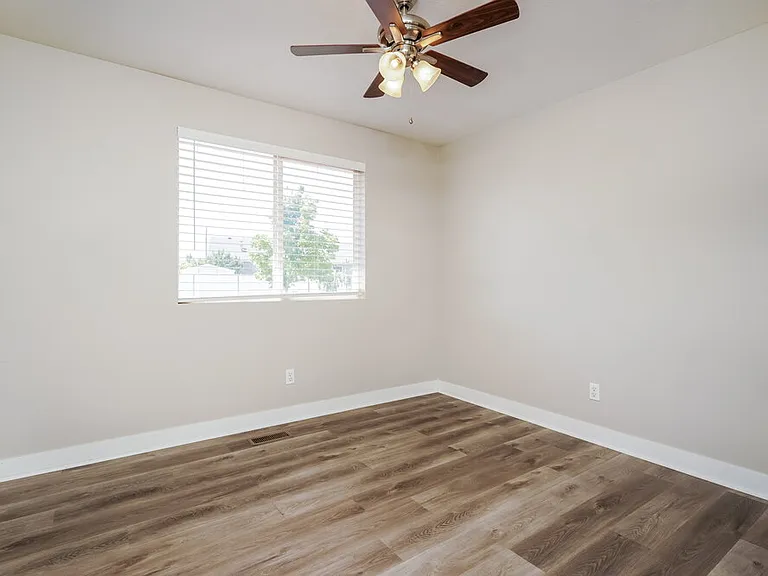 4053 W 5075 S — Photo 13