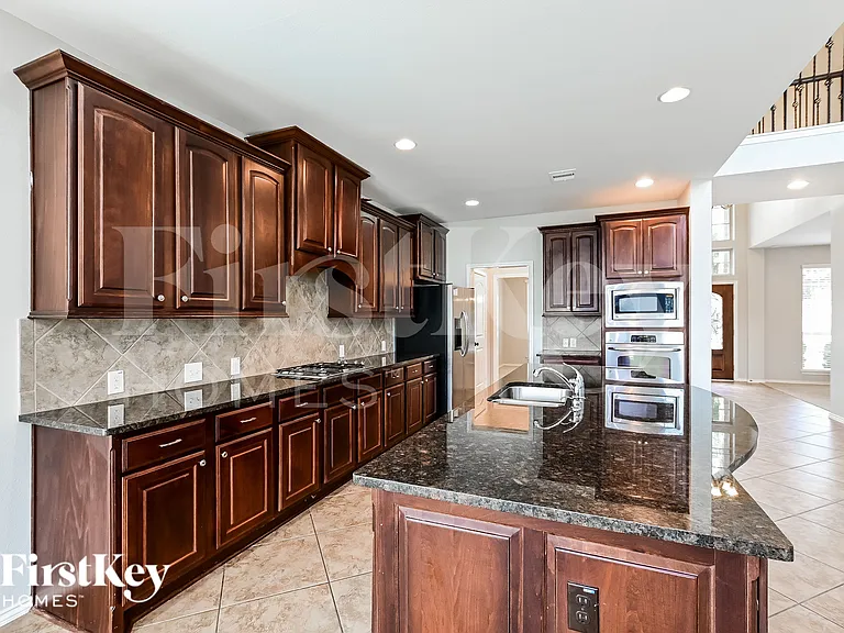 10402 Golden Hearth Ln — Photo 7