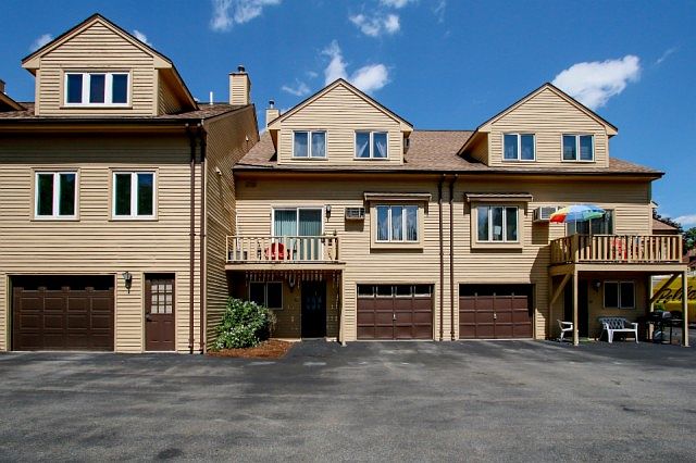 1st image of 82 Casablanca Ct