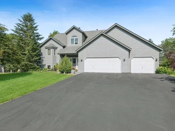 8635 Chanhassen Hills Dr N, Chanhassen, MN 55317