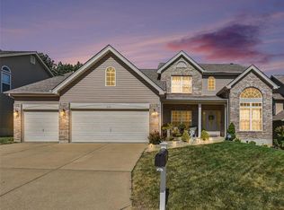225 Romaine Spring Vw, Fenton, MO 63026